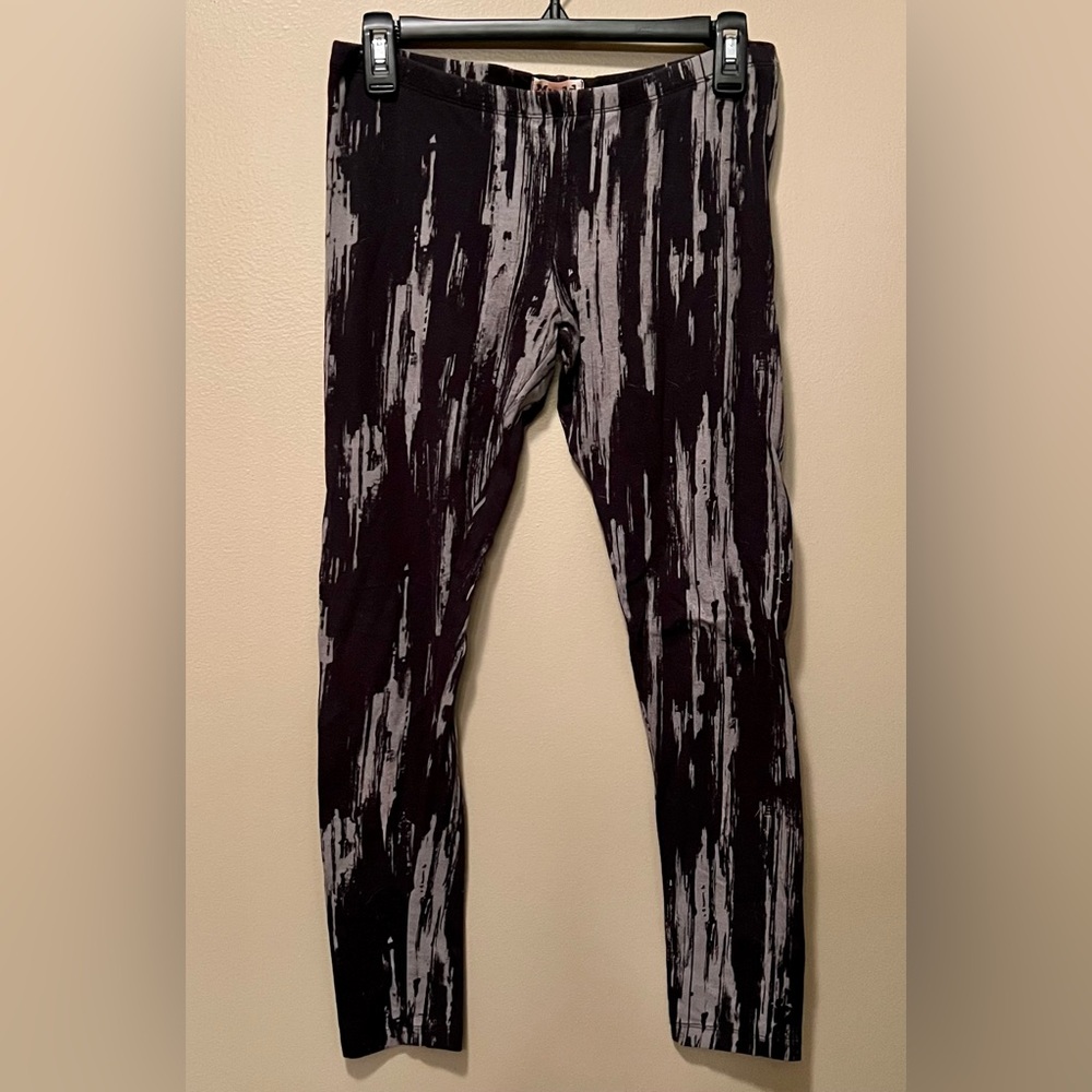 Mudd black and grey leggings
